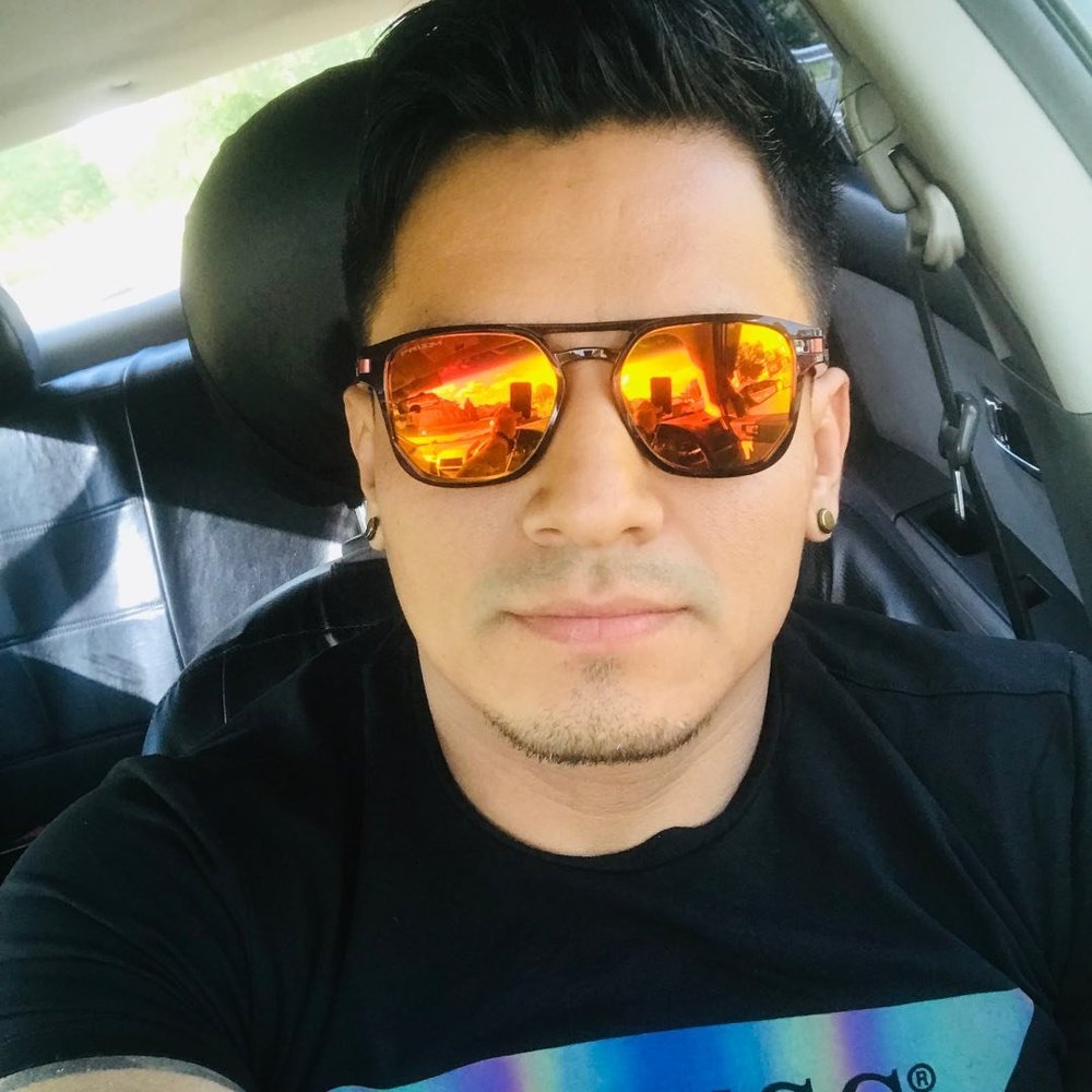 Meet your Posher, Diego